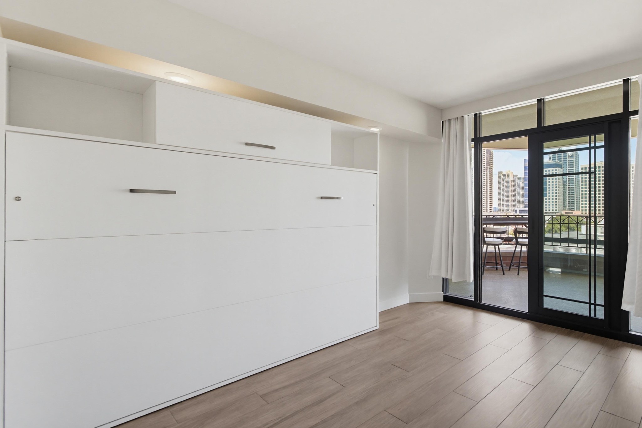Virtual tour photo 31 of 79 for 500 W Harbor Dr UNIT 905