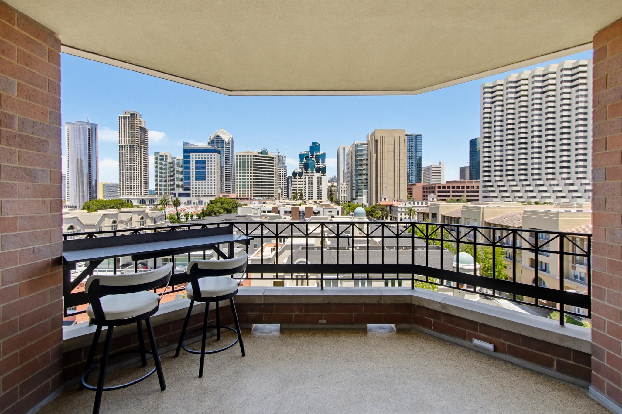 Virtual tour photo 38 of 79 for 500 W Harbor Dr UNIT 905
