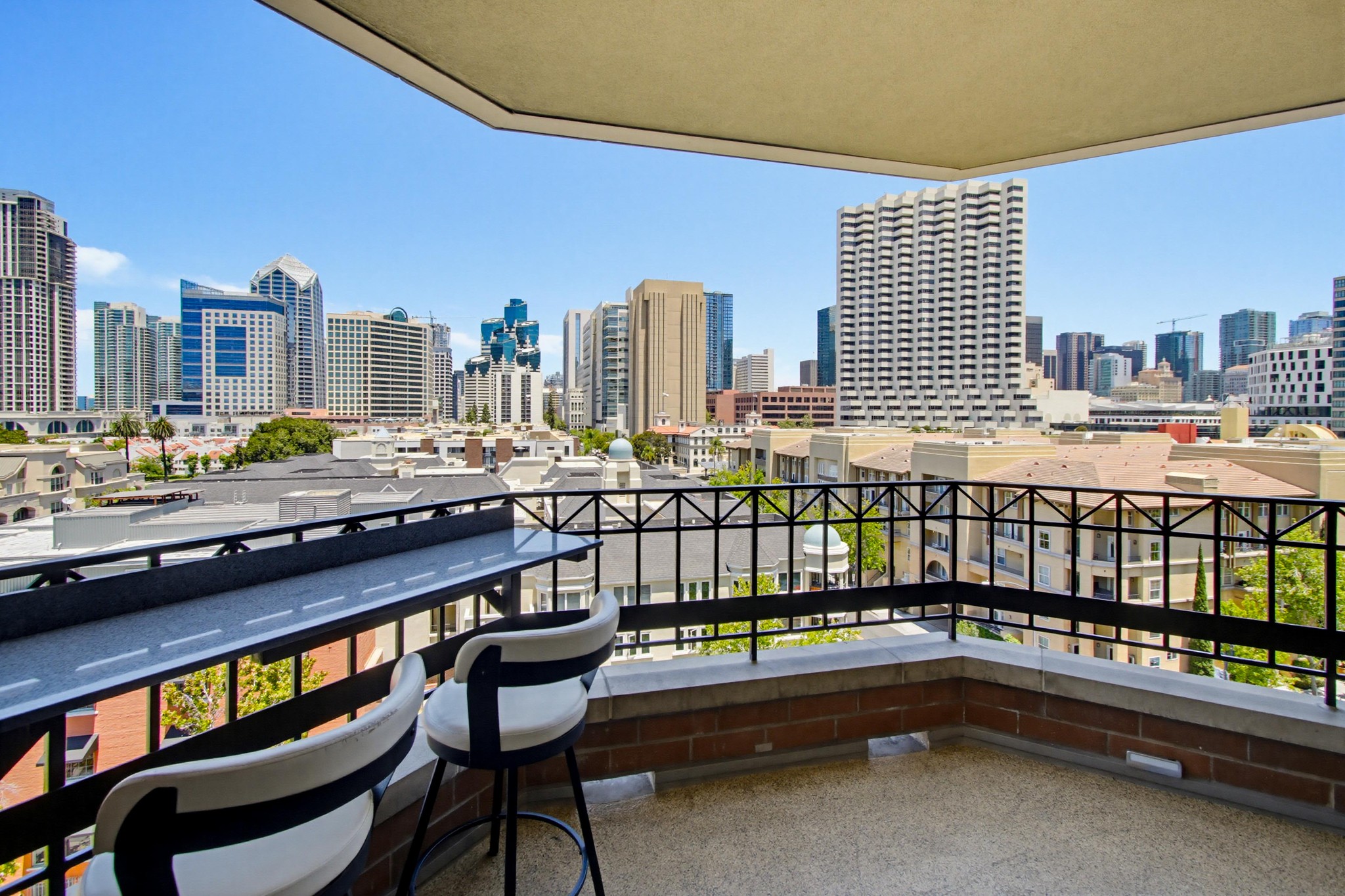 Virtual tour photo 43 of 79 for 500 W Harbor Dr UNIT 905