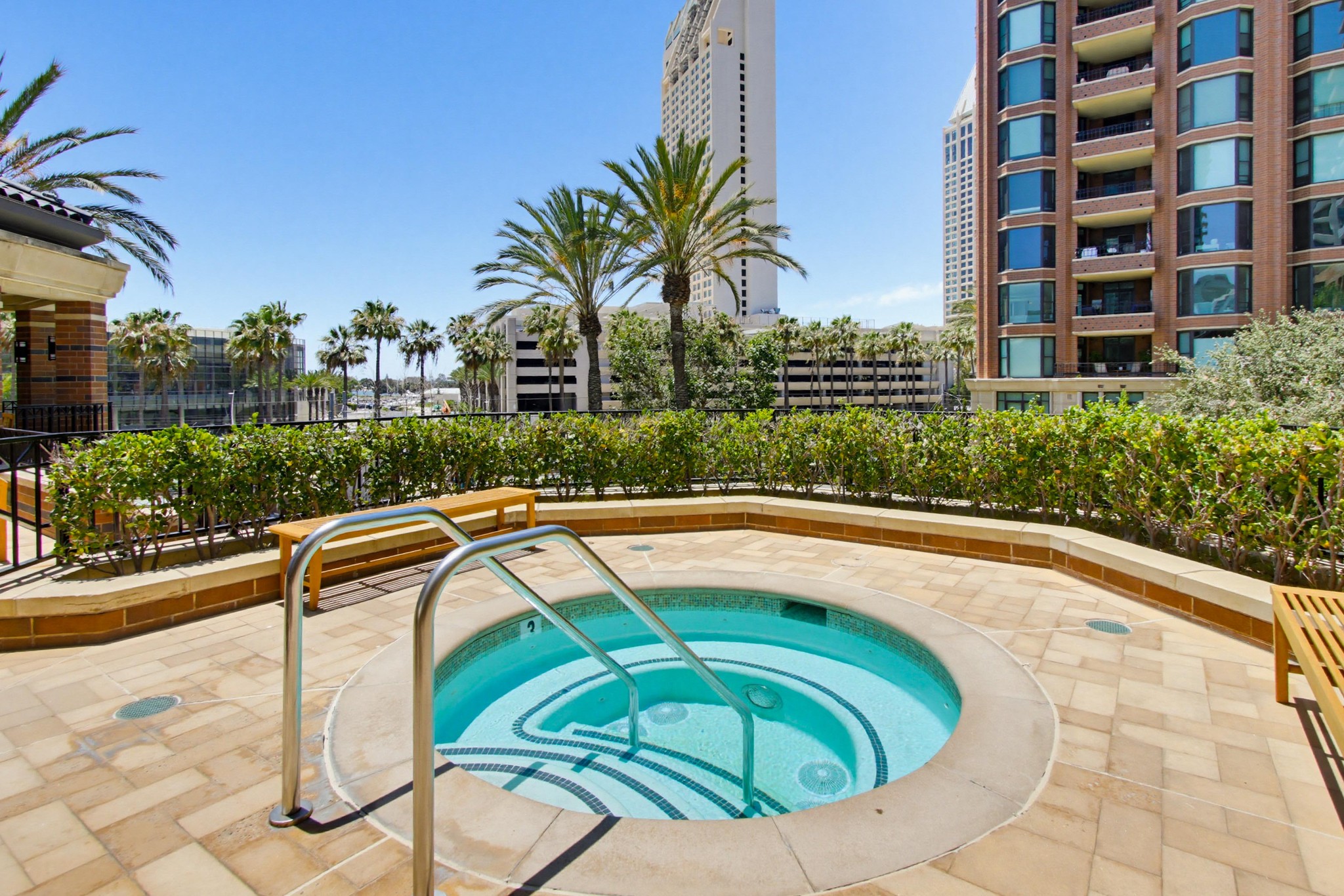 Virtual tour photo 52 of 79 for 500 W Harbor Dr UNIT 905
