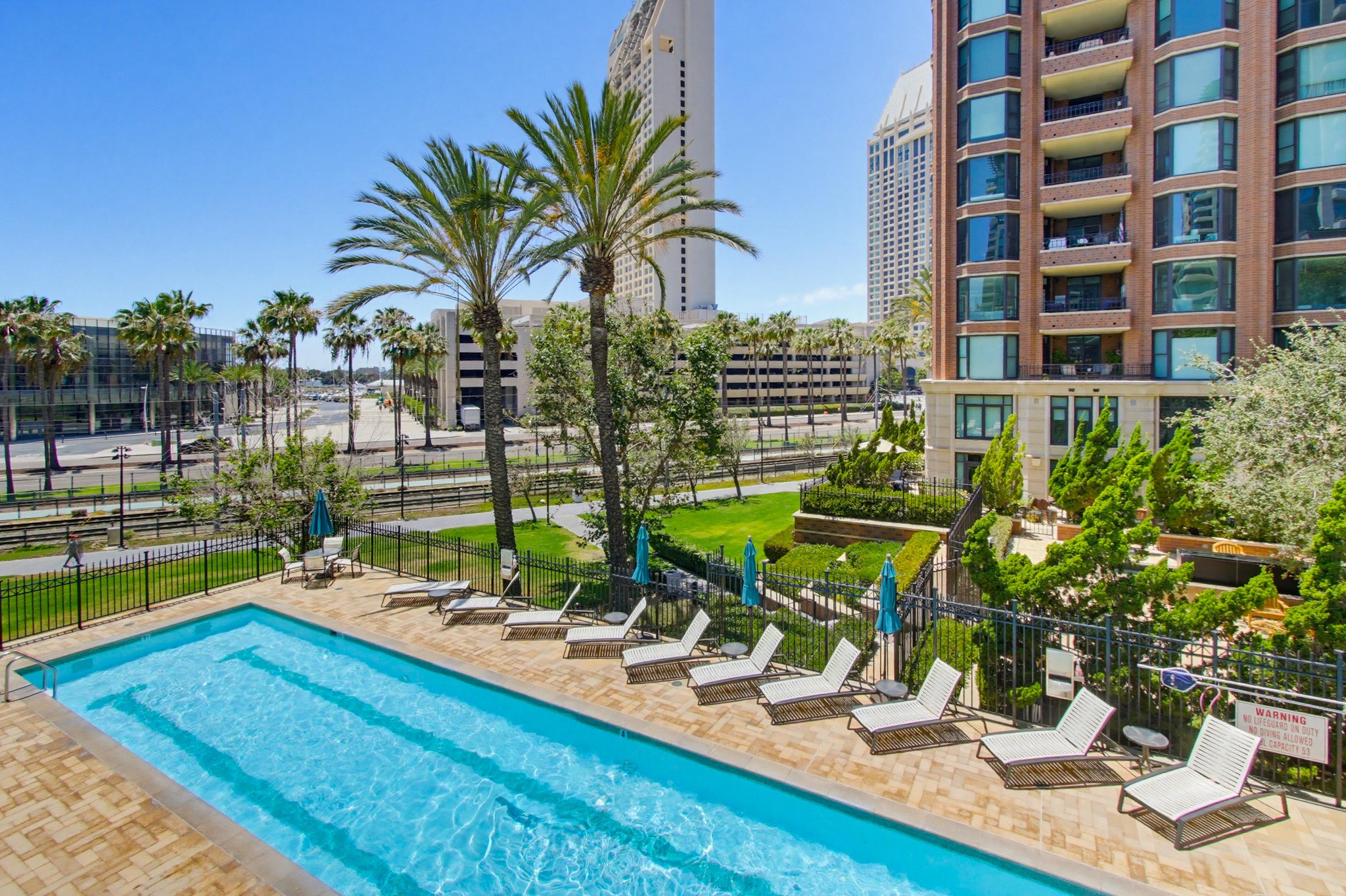 Virtual tour photo 64 of 79 for 500 W Harbor Dr UNIT 905