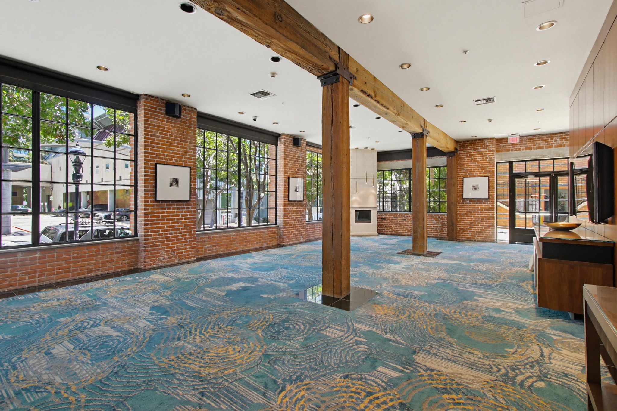 Virtual tour photo 67 of 79 for 500 W Harbor Dr UNIT 905