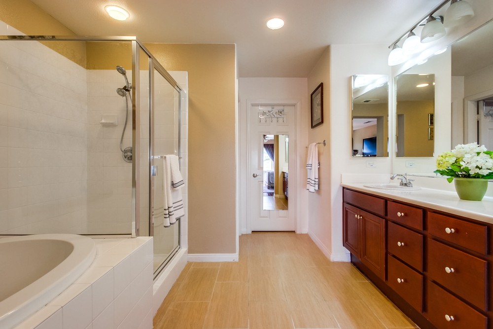 Virtual tour photo 34 of 55 for 5008 Crescent Bay Dr