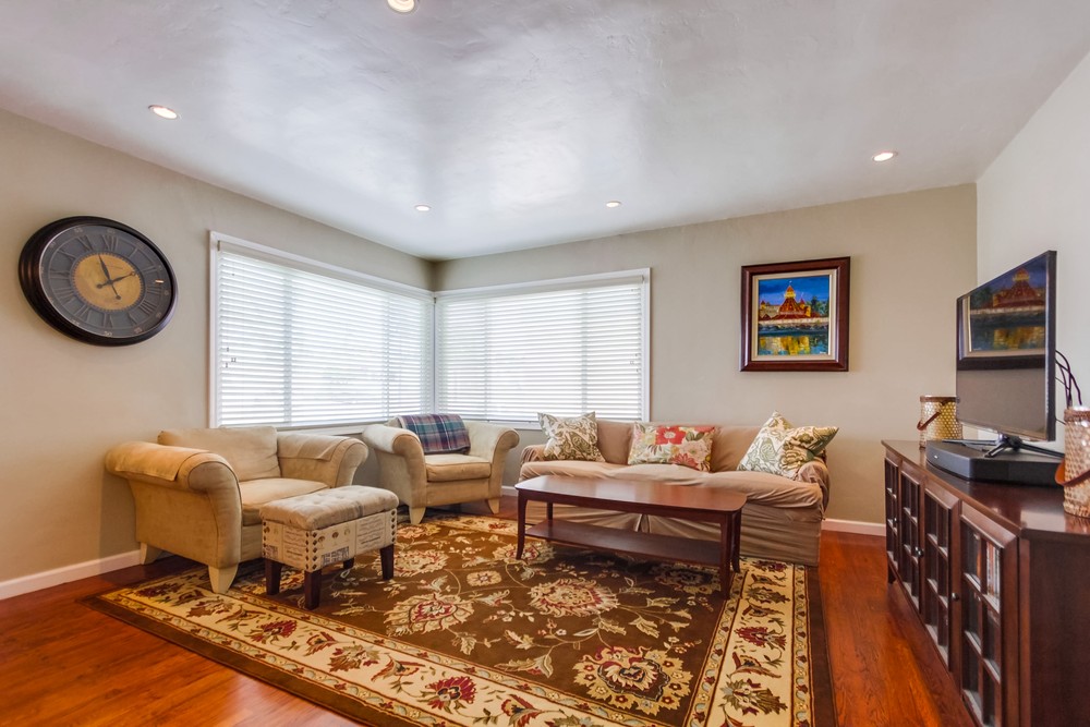 Virtual tour photo 8 of 36 for 5011 Elm St