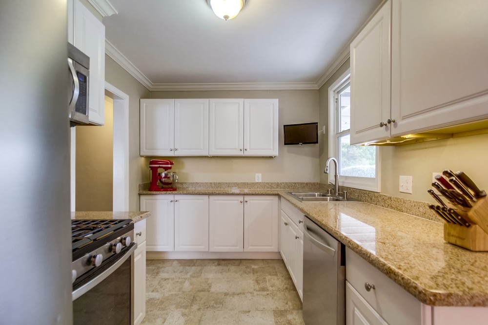 Virtual tour photo 13 of 36 for 5011 Elm St