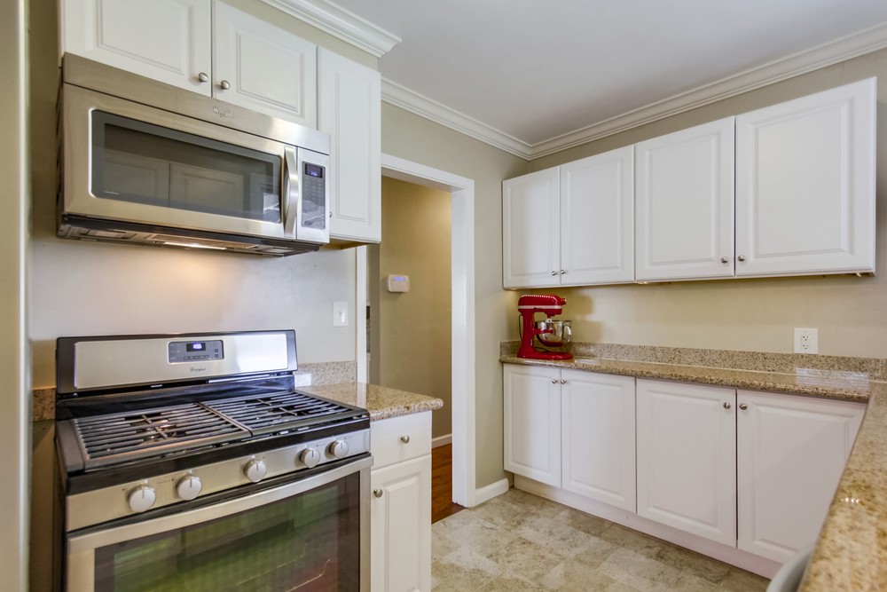 Virtual tour photo 15 of 36 for 5011 Elm St