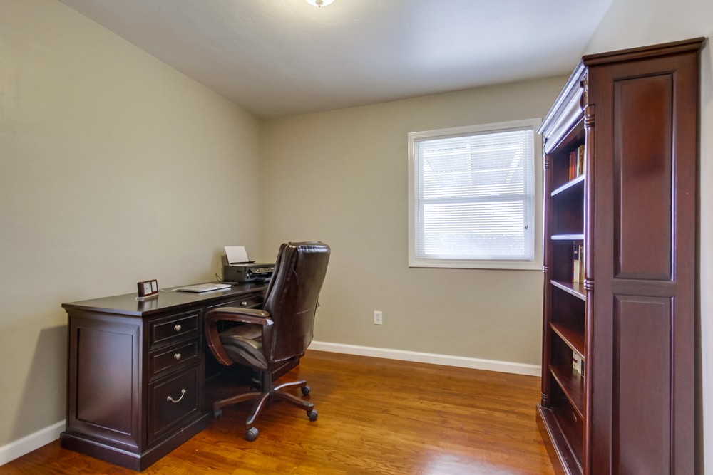 Virtual tour photo 24 of 36 for 5011 Elm St