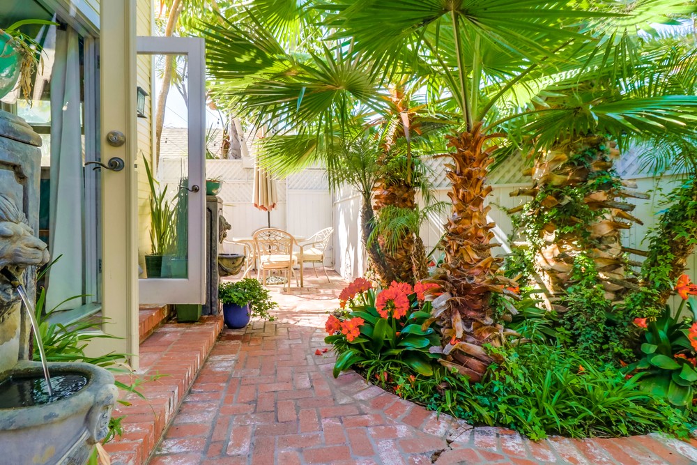 Virtual tour photo 52 of 61 for 5012 Hawley Blvd