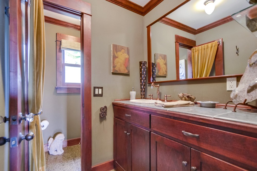 Virtual tour photo 28 of 54 for 5012 Hawley Boulevard