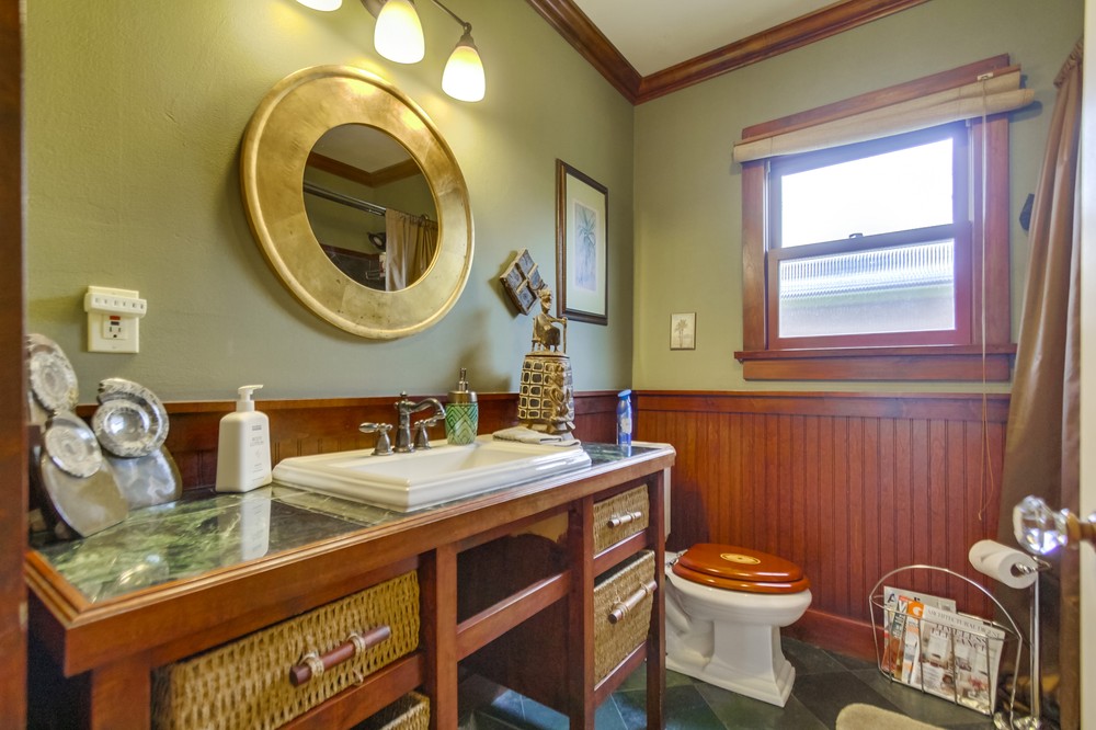 Virtual tour photo 32 of 54 for 5012 Hawley Boulevard
