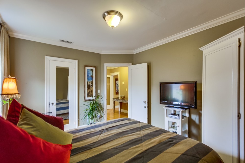 Virtual tour photo 34 of 54 for 5012 Hawley Boulevard