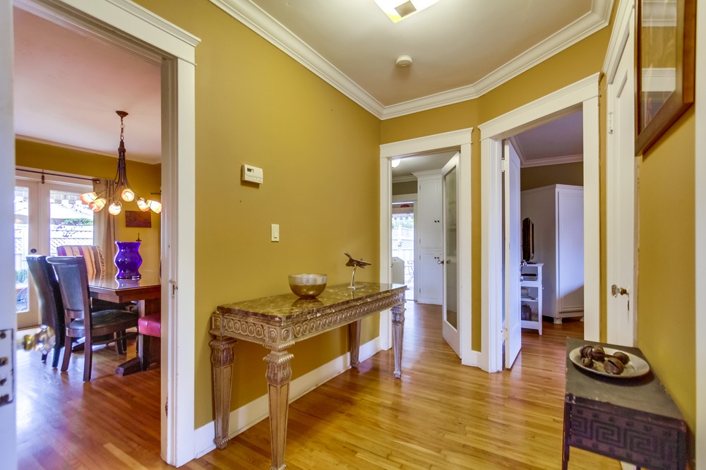 Virtual tour photo 36 of 54 for 5012 Hawley Boulevard