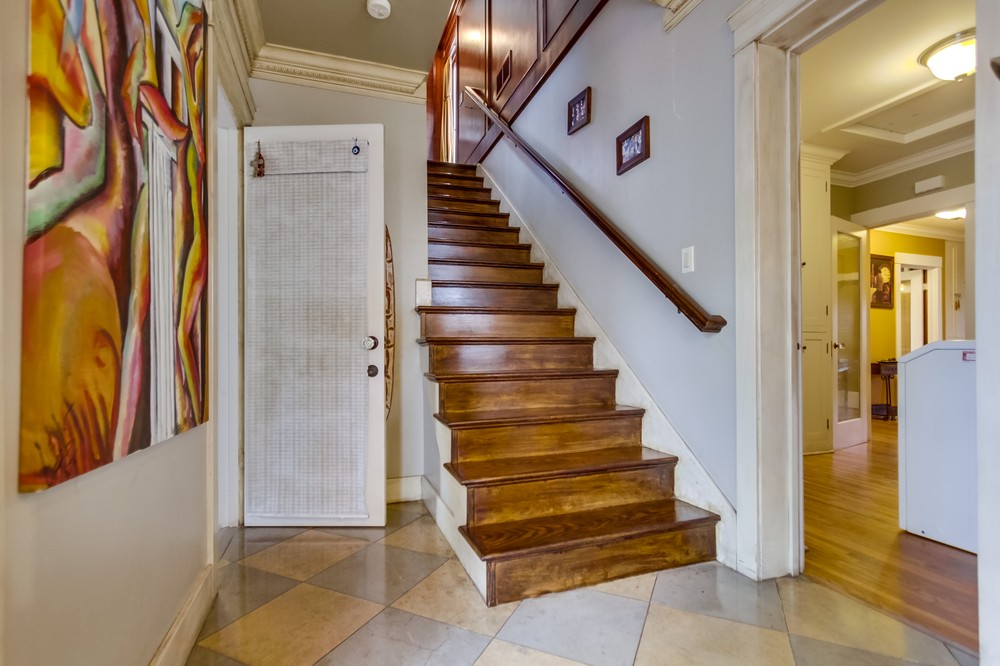 Virtual tour photo 37 of 54 for 5012 Hawley Boulevard