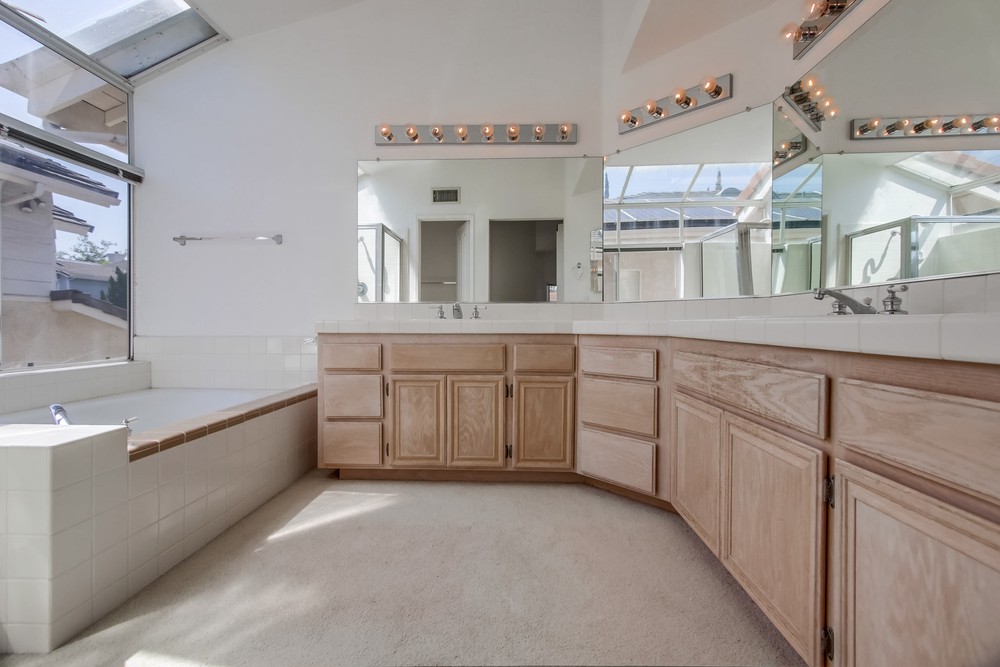 Virtual tour photo 29 of 47 for 5014 Camino Playa Portofino
