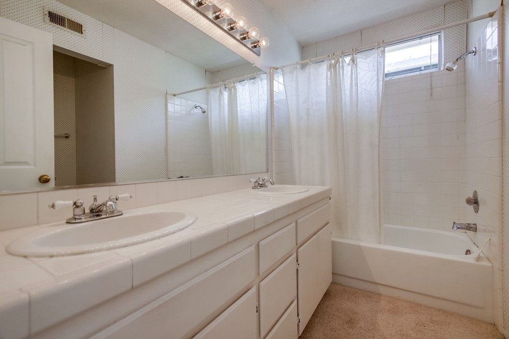 Virtual tour photo 37 of 47 for 5014 Camino Playa Portofino