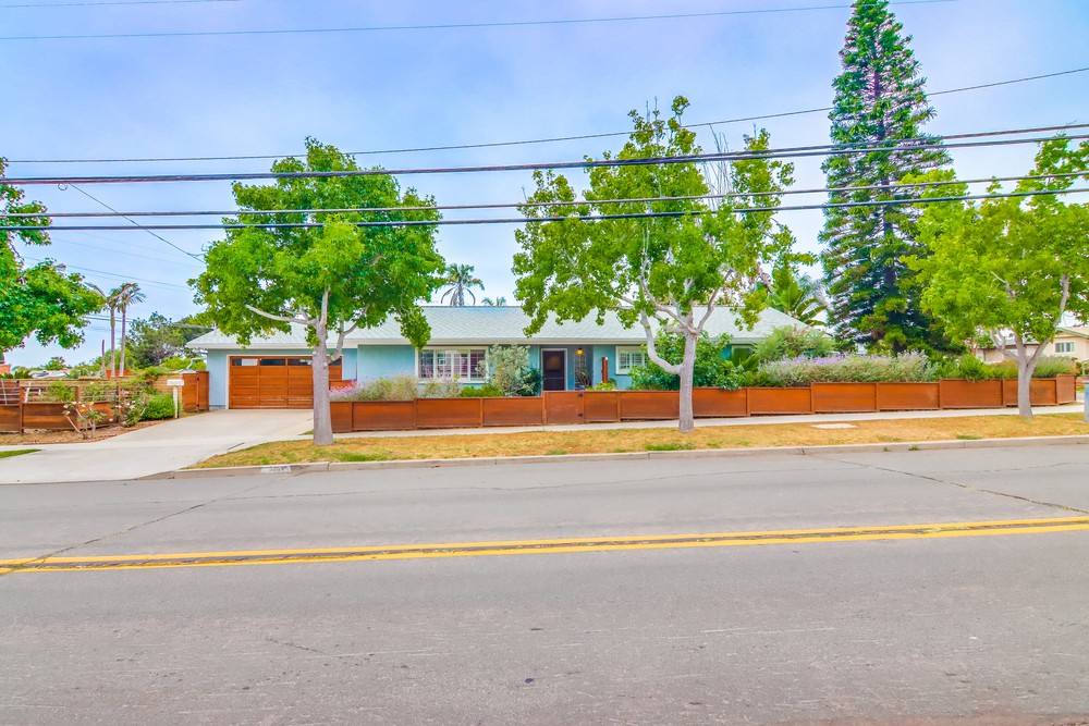 Virtual tour photo 1 of 55 for 5024 Fanuel St
