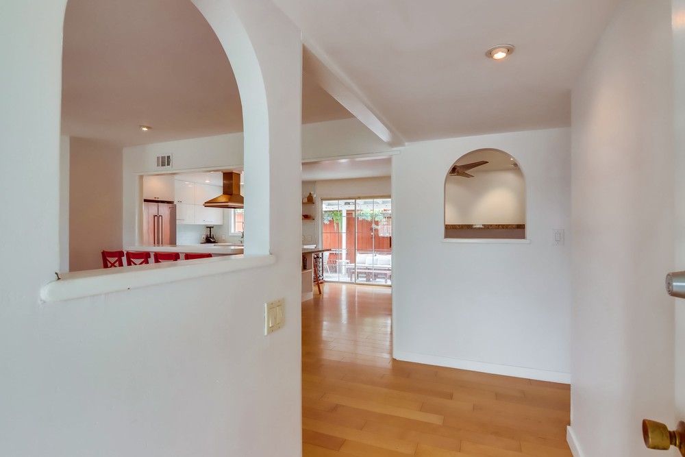 Virtual tour photo 7 of 55 for 5024 Fanuel St