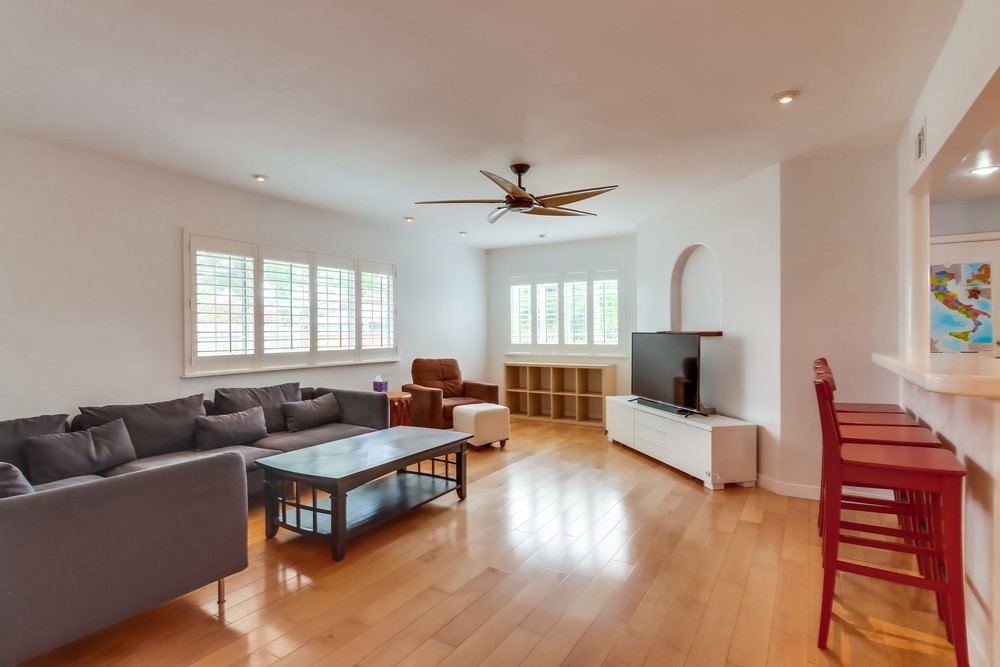 Virtual tour photo 8 of 55 for 5024 Fanuel St