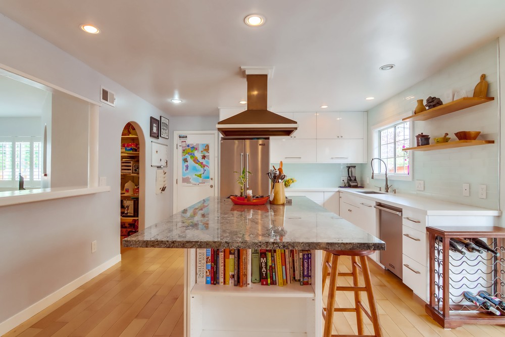 Virtual tour photo 18 of 55 for 5024 Fanuel St