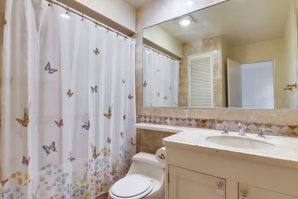 Virtual tour photo 41 of 55 for 5024 Fanuel St