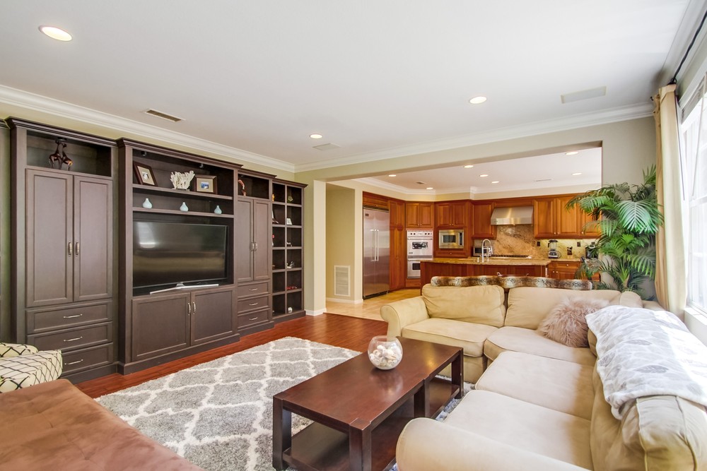 Virtual tour photo 15 of 47 for 5025 Seagrove Cove