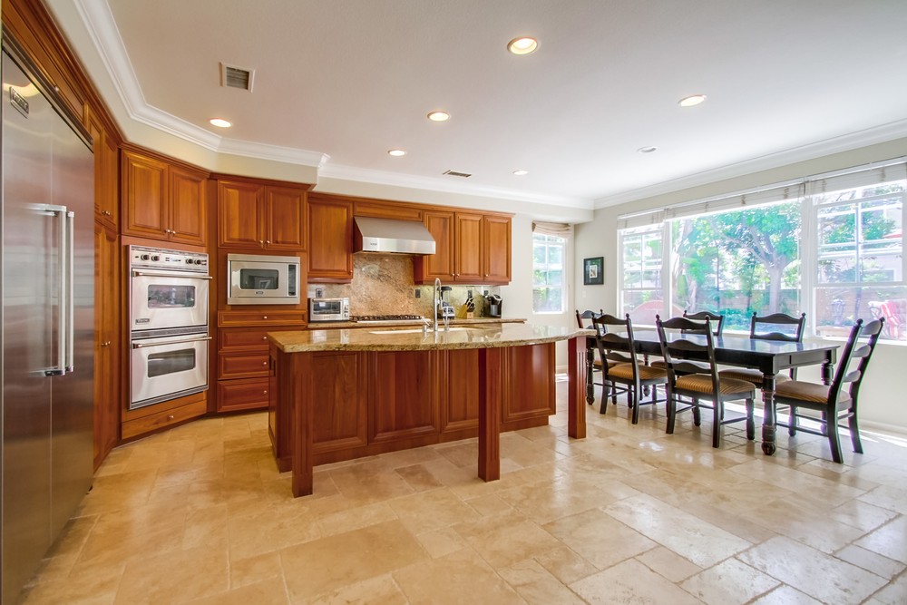 Virtual tour photo 16 of 47 for 5025 Seagrove Cove