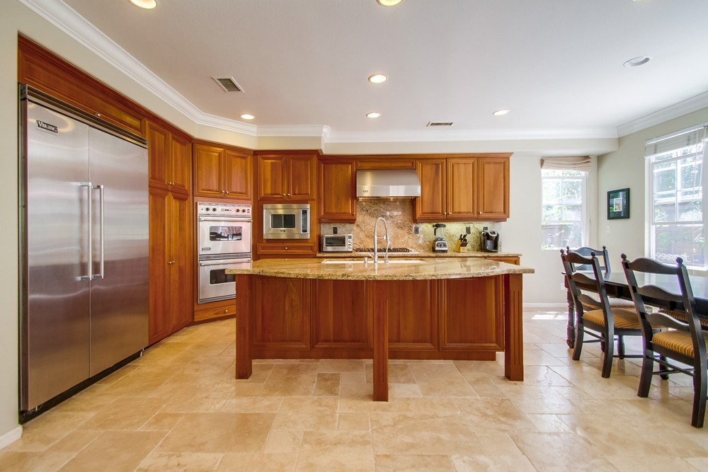 Virtual tour photo 17 of 47 for 5025 Seagrove Cove