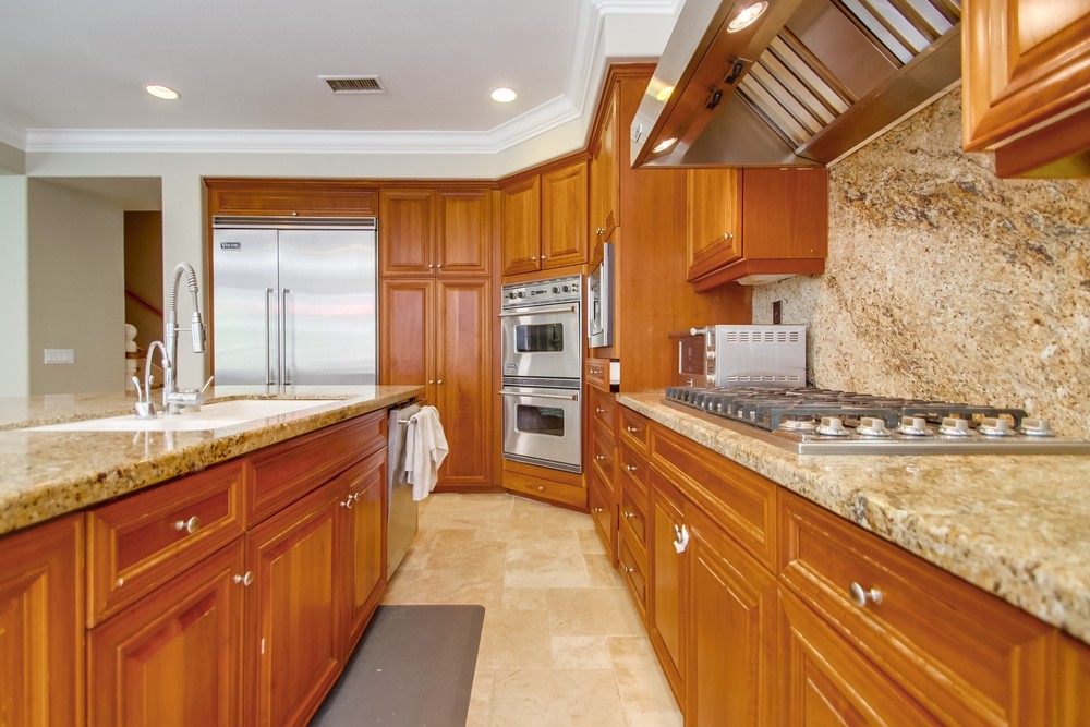 Virtual tour photo 19 of 47 for 5025 Seagrove Cove