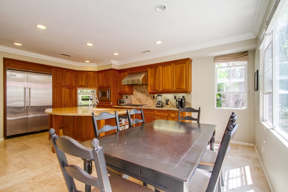 Virtual tour photo 22 of 47 for 5025 Seagrove Cove