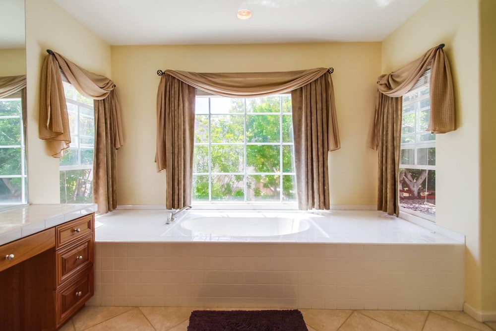 Virtual tour photo 31 of 47 for 5025 Seagrove Cove