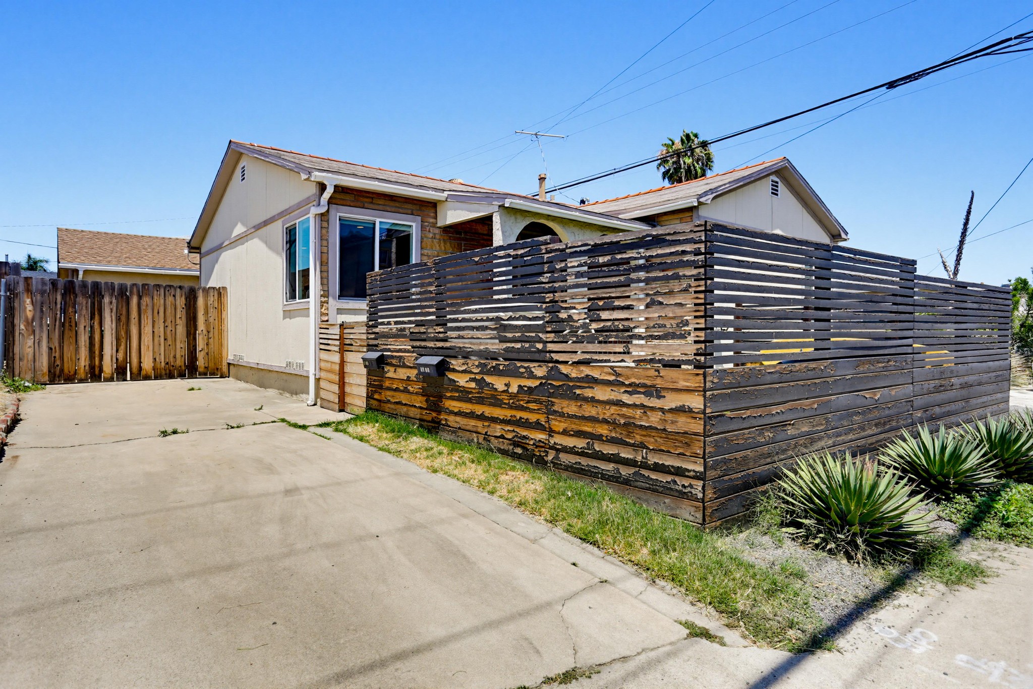 Virtual tour photo 1 of 35 for 5026 70th St