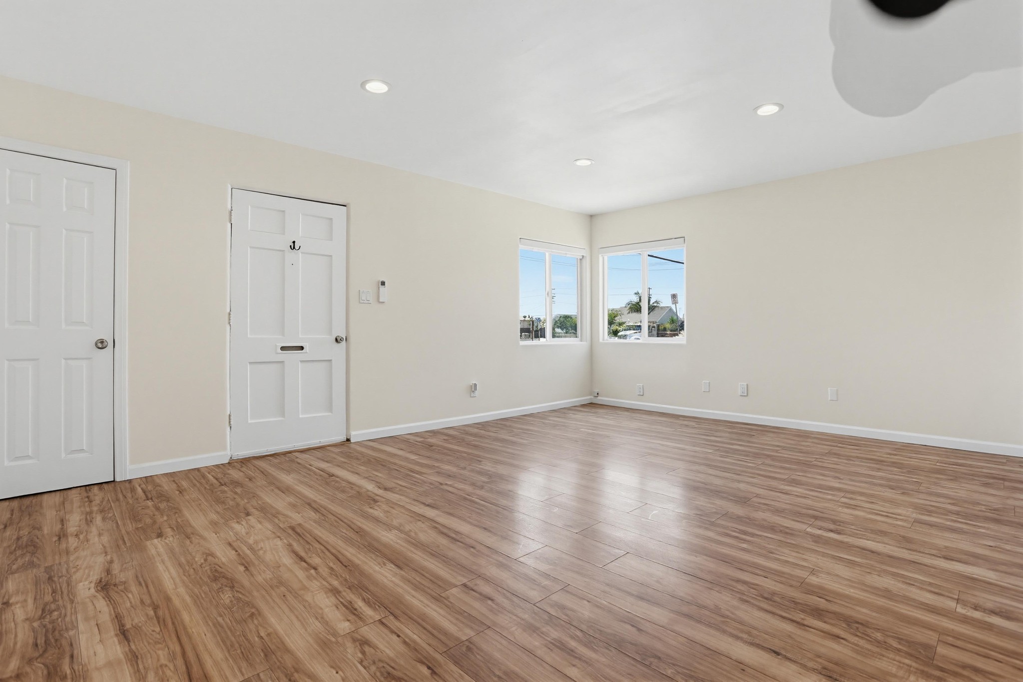 Virtual tour photo 10 of 35 for 5026 70th St
