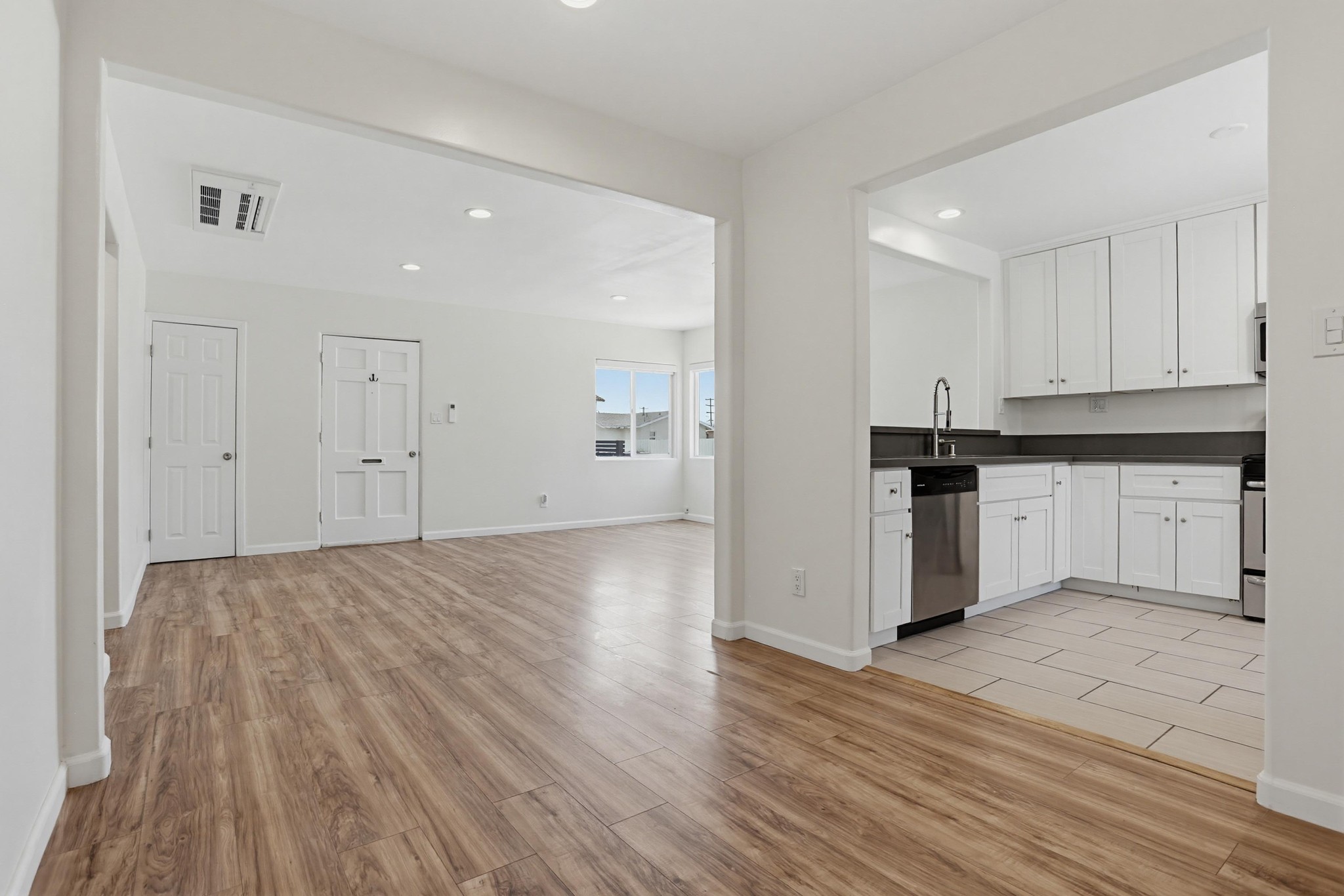 Virtual tour photo 17 of 35 for 5026 70th St