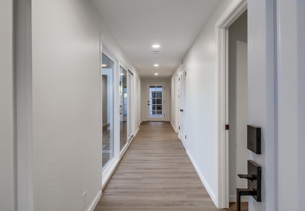 Virtual tour photo 8 of 55 for 5026 Mansfield St