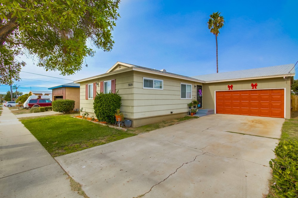 Virtual tour photo 1 of 54 for 5026 Reynolds St