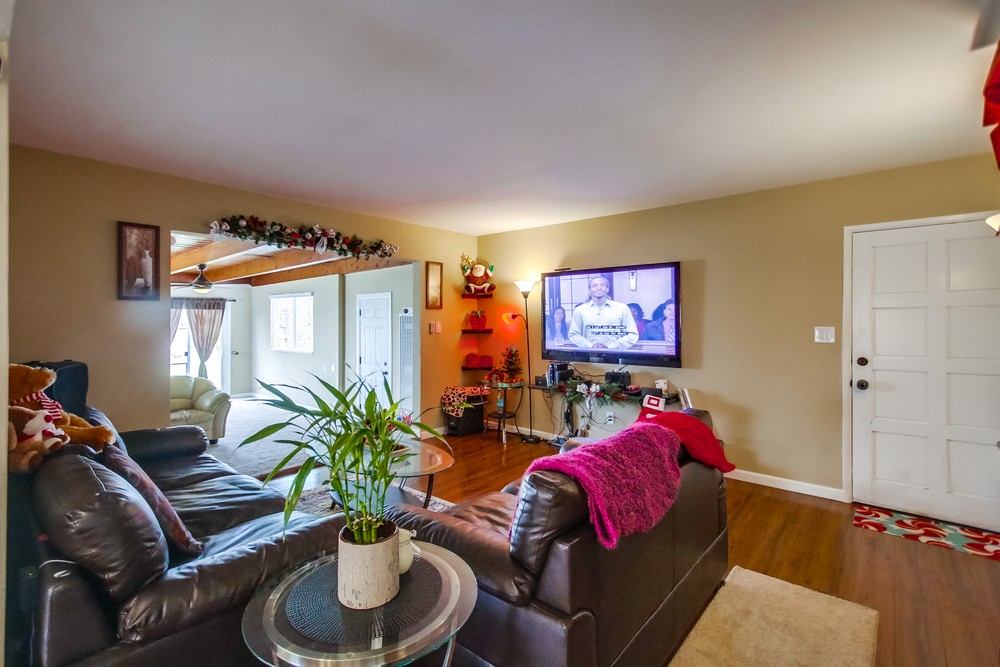 Virtual tour photo 8 of 54 for 5026 Reynolds St