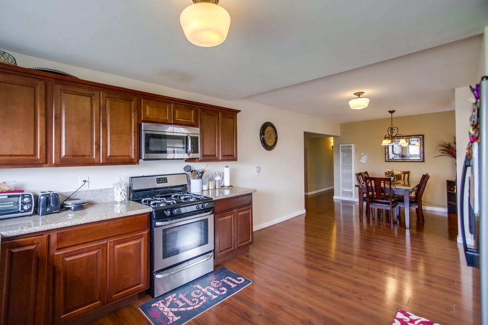 Virtual tour photo 30 of 54 for 5026 Reynolds St