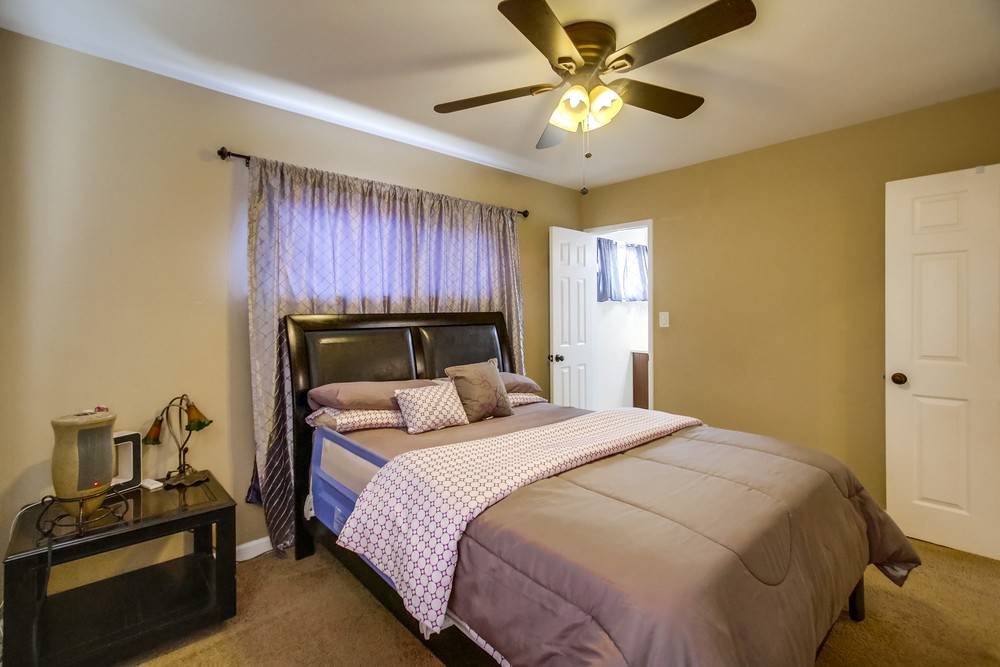 Virtual tour photo 33 of 54 for 5026 Reynolds St