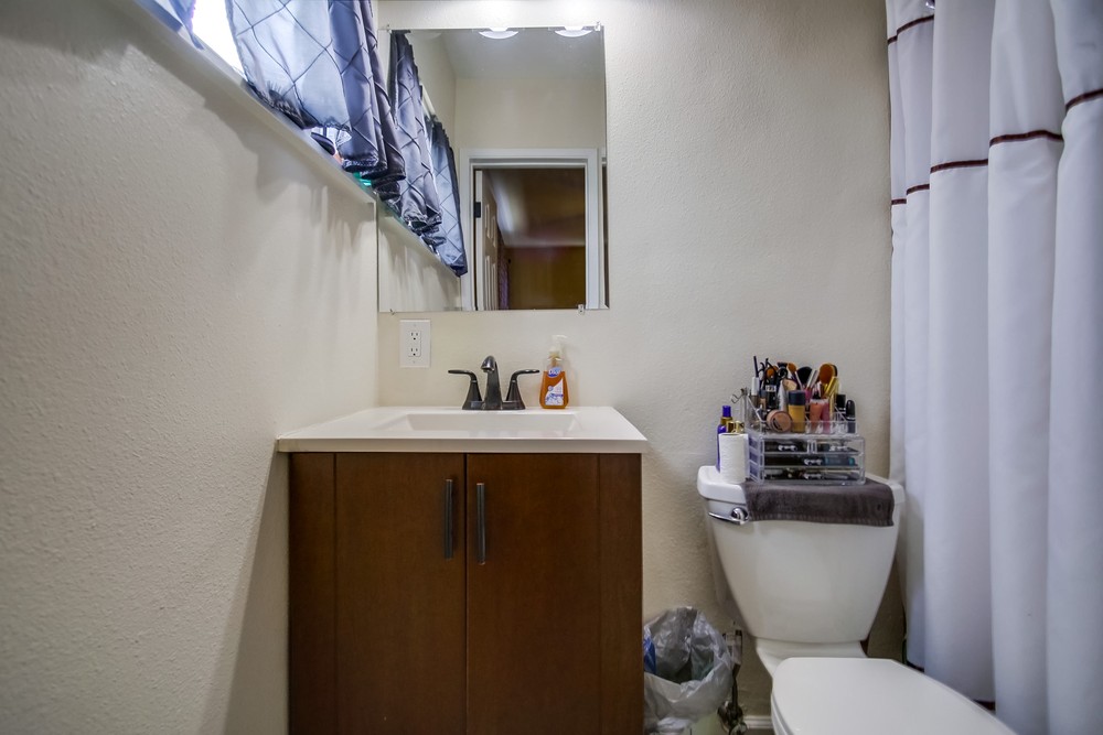 Virtual tour photo 35 of 54 for 5026 Reynolds St