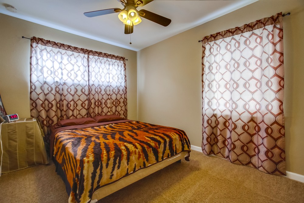 Virtual tour photo 37 of 54 for 5026 Reynolds St