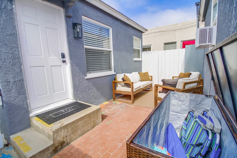 Virtual tour photo 4 of 47 for 5027 Lotus St