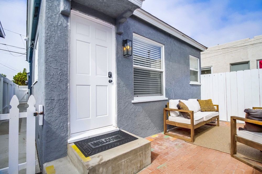 Virtual tour photo 5 of 47 for 5027 Lotus St