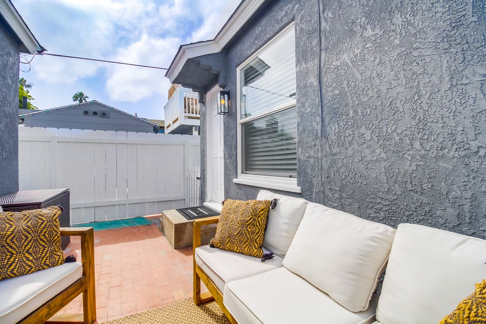 Virtual tour photo 11 of 47 for 5027 Lotus St