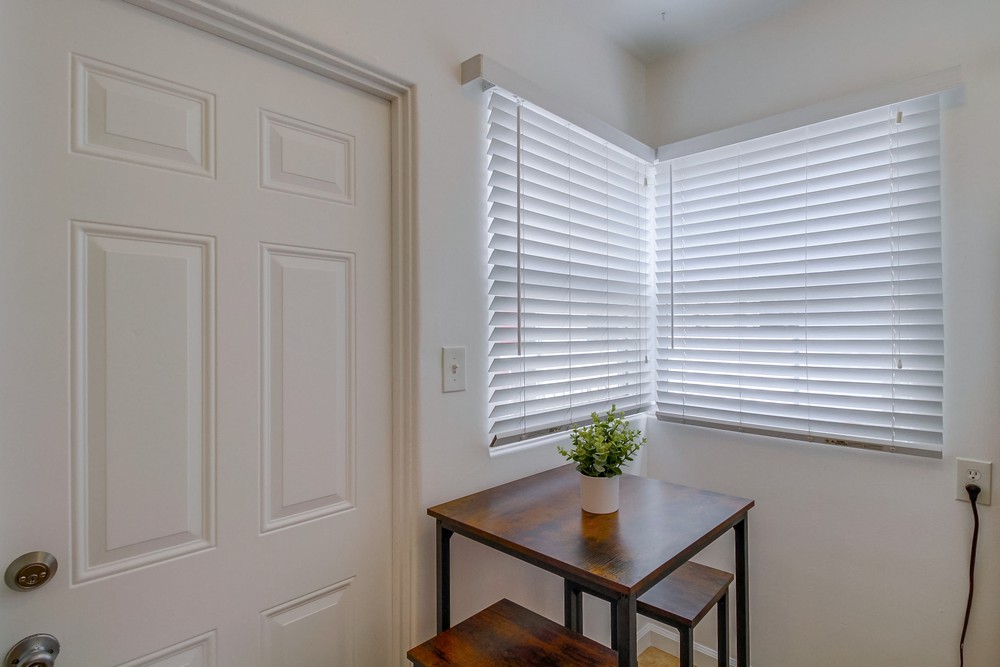 Virtual tour photo 23 of 47 for 5027 Lotus St