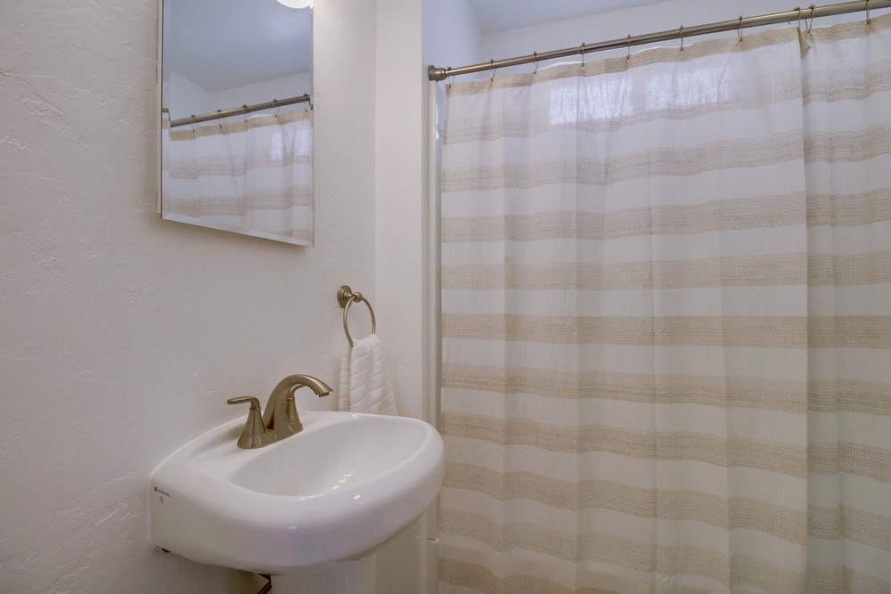 Virtual tour photo 37 of 47 for 5027 Lotus St