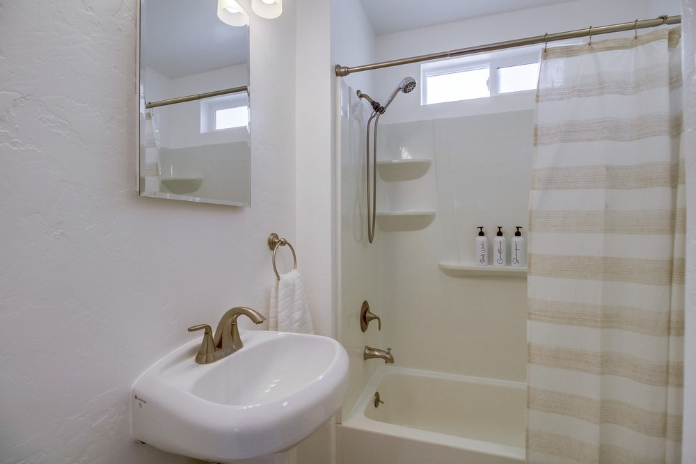 Virtual tour photo 38 of 47 for 5027 Lotus St