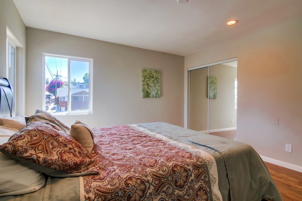 Virtual tour photo 25 of 36 for 5028 70th St