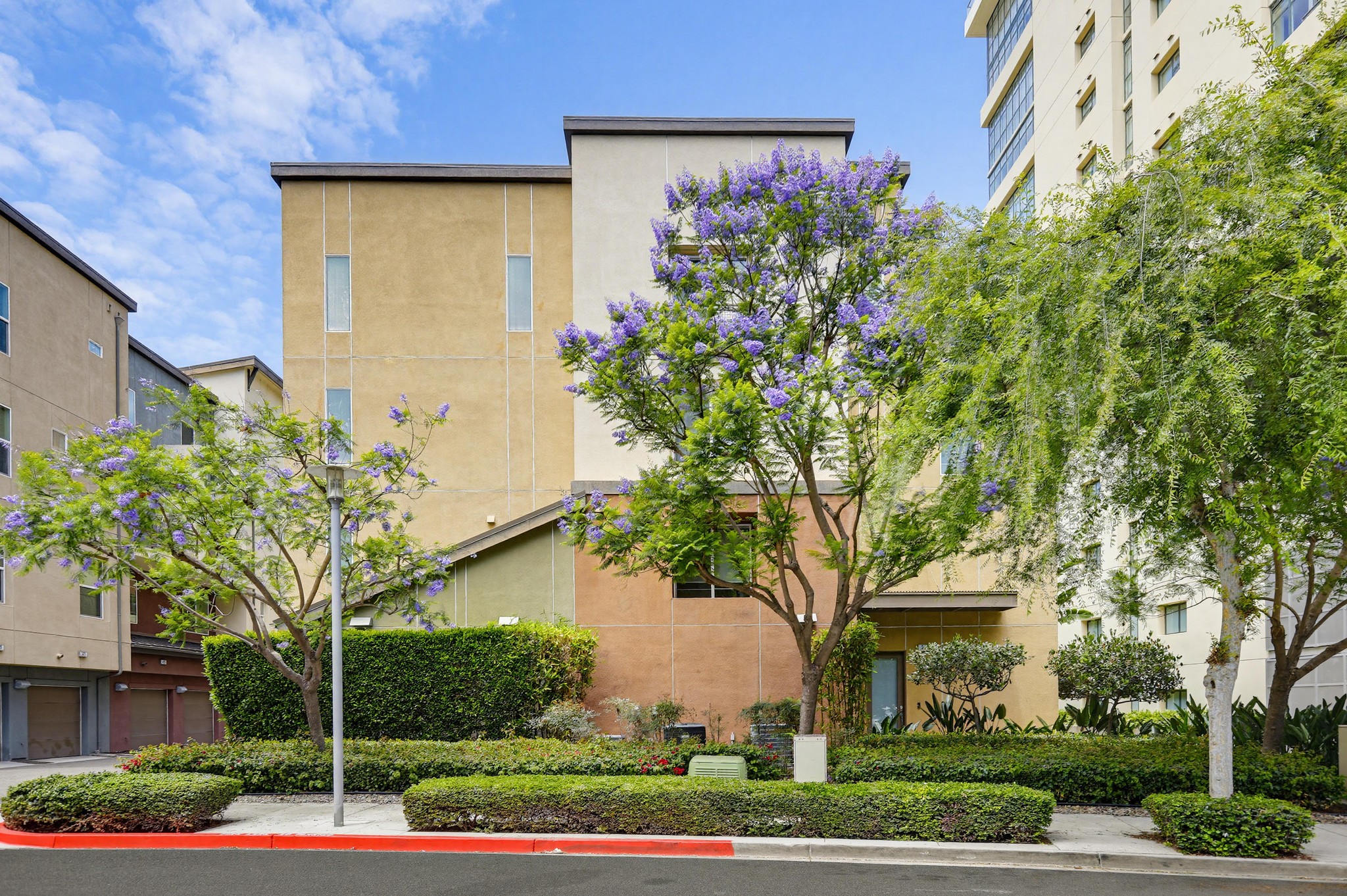 Virtual tour photo 1 of 64 for 503 Rockefeller