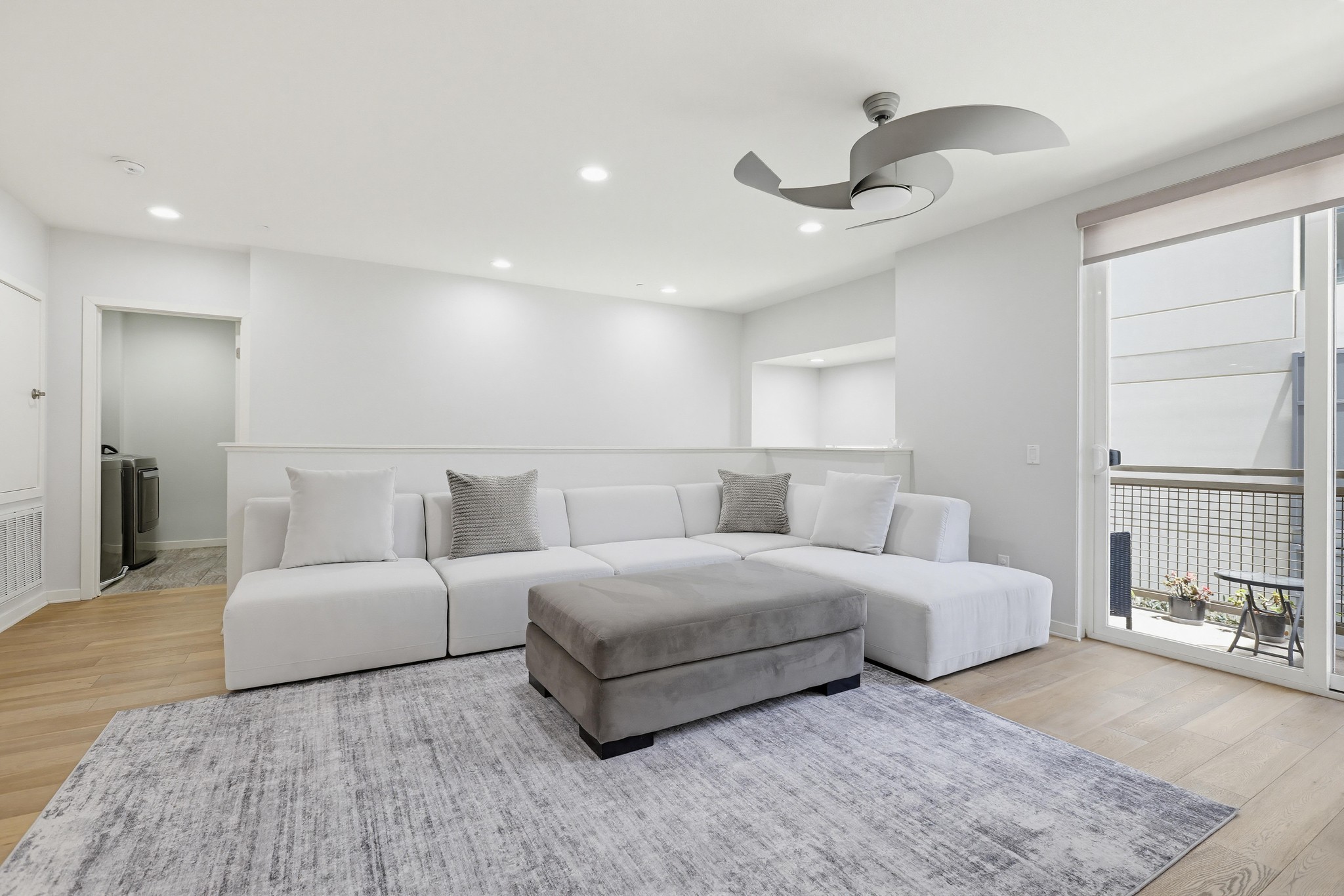 Virtual tour photo 15 of 64 for 503 Rockefeller