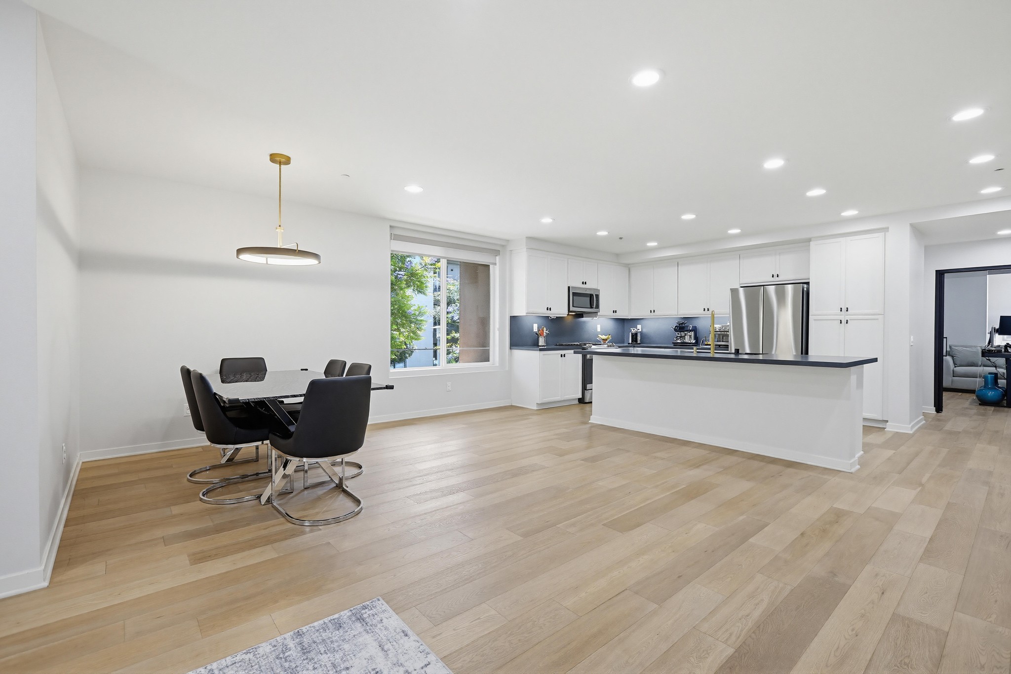 Virtual tour photo 20 of 64 for 503 Rockefeller